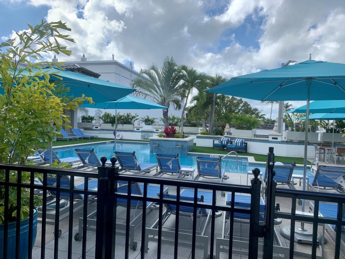 Inn On Fifth North North Naples Exteriör bild